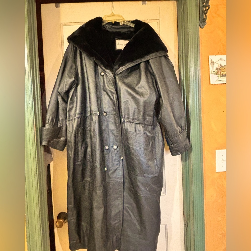 Full Length Genuine Black Leather Faux Fur Lined Women’s Trench-Style Co…